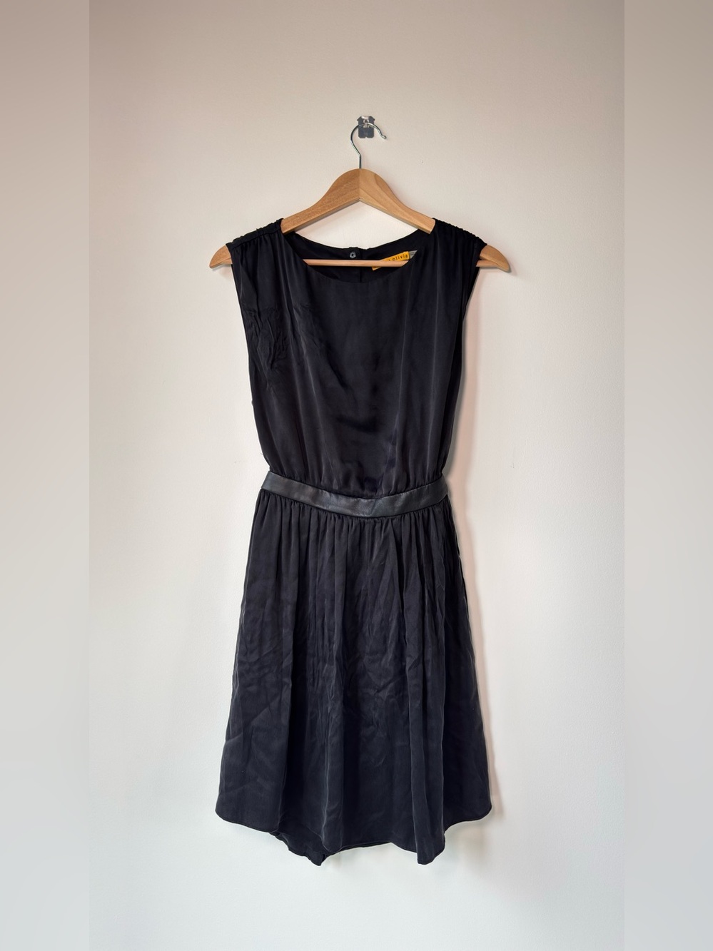Alice + Olivia - Classic Sleeveless Women's Dress with Leather Detail Black